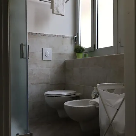 Warrest - Short Rent * Milánó