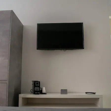 Warrest - Short Rent Hébergement de vacances Milan