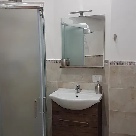 Warrest - Short Rent Feriehus Milano