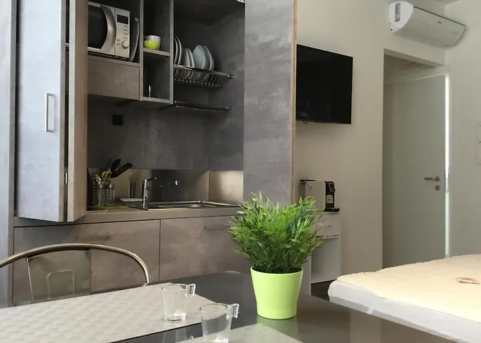 Warrest - Short Rent *
