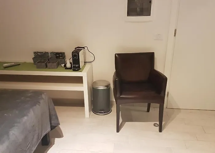 Warrest - Short Rent * Милан